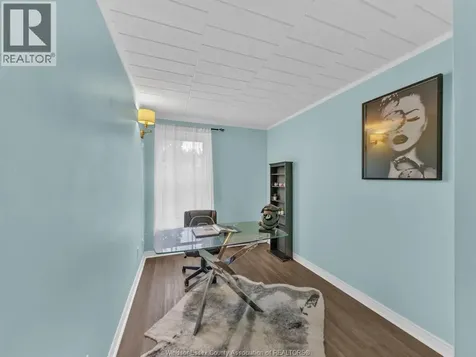 6211 Thornberry Crescent Windsor ON N8T 3A5