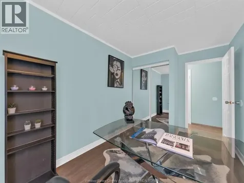 6211 Thornberry Crescent Windsor ON N8T 3A5