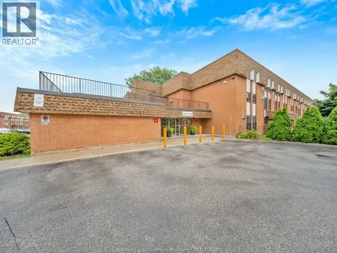 6211 Thornberry Crescent Windsor ON N8T 3A5