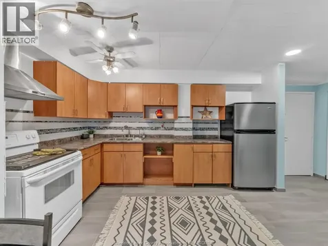 6211 Thornberry Crescent Windsor ON N8T 3A5