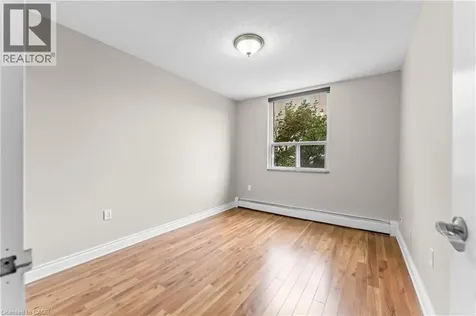 6390 Huggins Street Niagara Falls ON L2J 1H1
