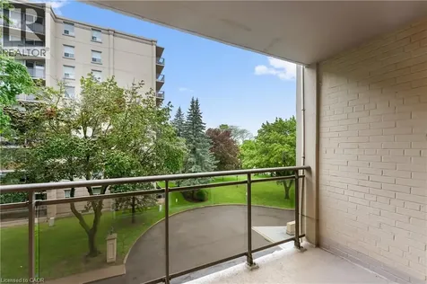 6390 Huggins Street Niagara Falls ON L2J 1H1