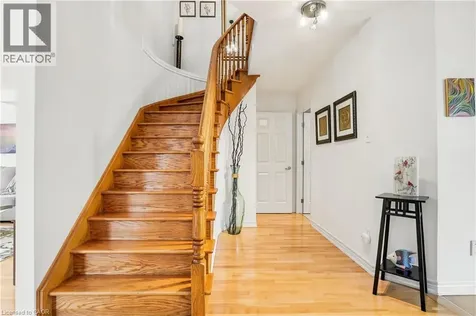 24 Benziger Lane Stoney Creek ON L8E 6B6