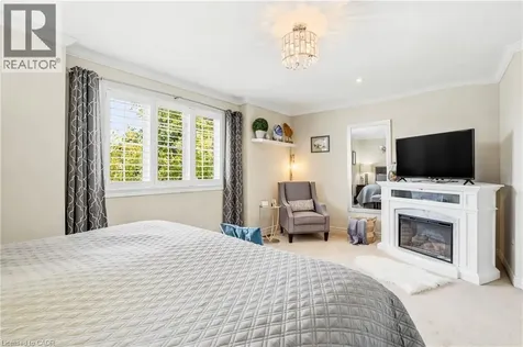 24 Benziger Lane Stoney Creek ON L8E 6B6