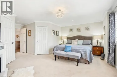 24 Benziger Lane Stoney Creek ON L8E 6B6