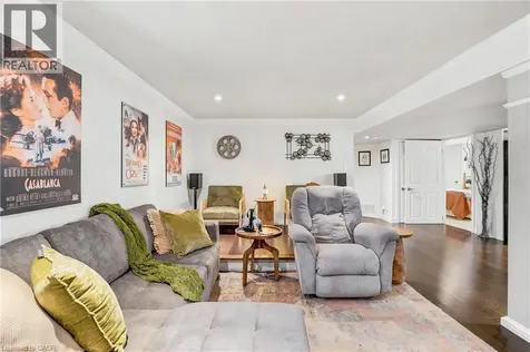24 Benziger Lane Stoney Creek ON L8E 6B6