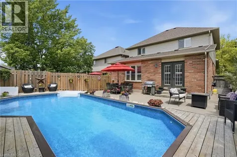 24 Benziger Lane Stoney Creek ON L8E 6B6