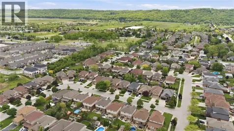 24 Benziger Lane Stoney Creek ON L8E 6B6