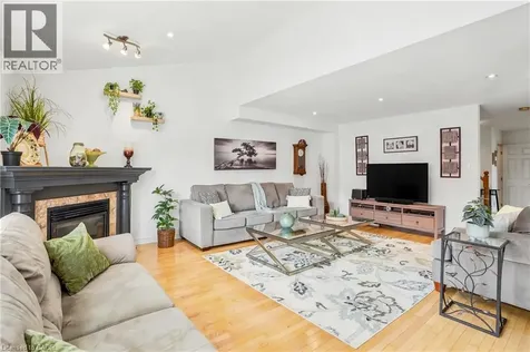 24 Benziger Lane Stoney Creek ON L8E 6B6