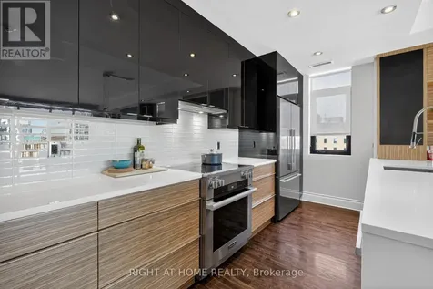 374 Cooper Street Ottawa ON K2P 2P4