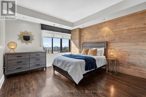374 Cooper Street Ottawa ON K2P 2P4