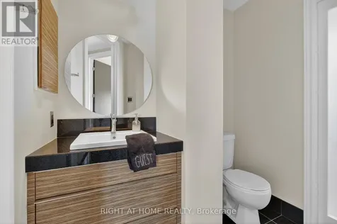 374 Cooper Street Ottawa ON K2P 2P4