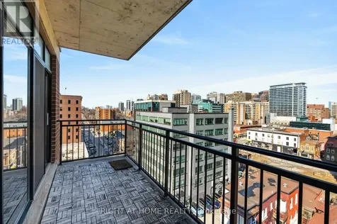 374 Cooper Street Ottawa ON K2P 2P4