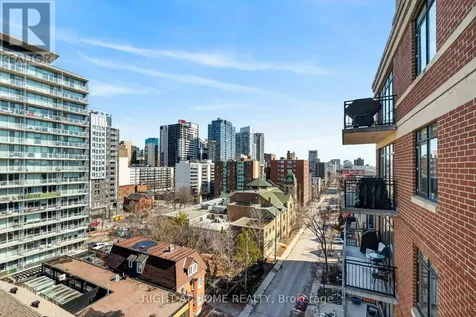 374 Cooper Street Ottawa ON K2P 2P4