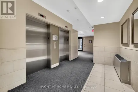 374 Cooper Street Ottawa ON K2P 2P4