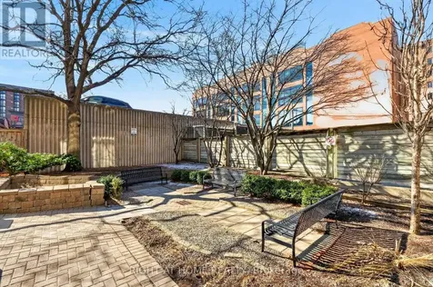 374 Cooper Street Ottawa ON K2P 2P4