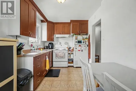707 Edison Avenue Ottawa ON K2A 1W2