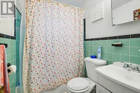 707 Edison Avenue Ottawa ON K2A 1W2