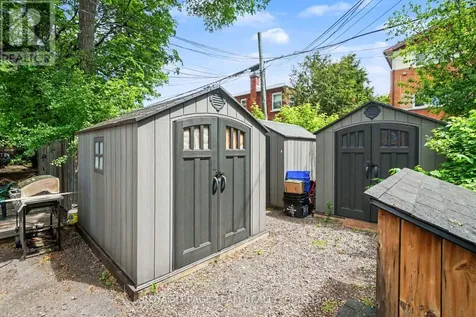 707 Edison Avenue Ottawa ON K2A 1W2
