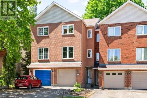 212 Provender Avenue Ottawa ON K1K 4N7