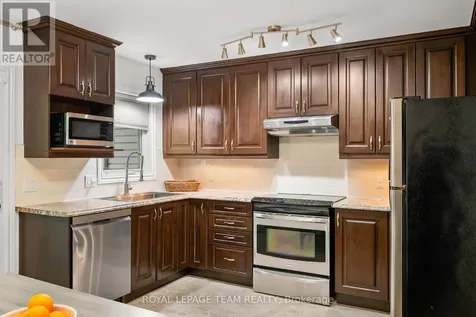 212 Provender Avenue Ottawa ON K1K 4N7