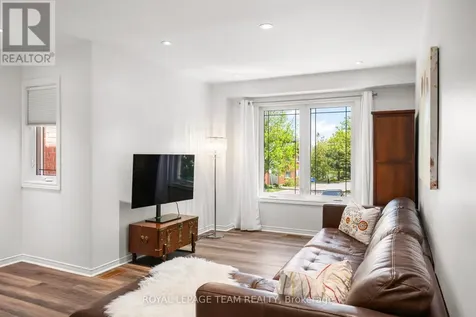 212 Provender Avenue Ottawa ON K1K 4N7