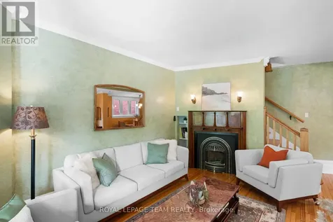 8 Ossington Avenue Ottawa ON K1S 3B4