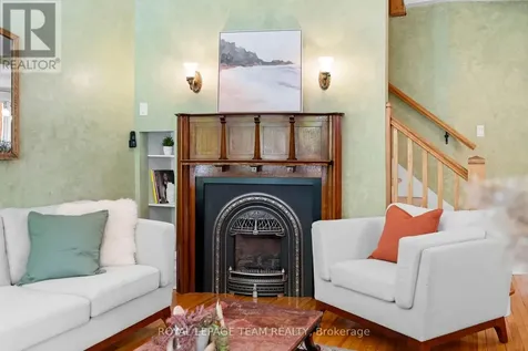 8 Ossington Avenue Ottawa ON K1S 3B4