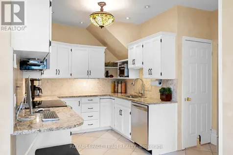 8 Ossington Avenue Ottawa ON K1S 3B4
