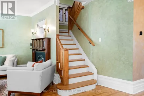 8 Ossington Avenue Ottawa ON K1S 3B4
