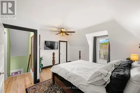 8 Ossington Avenue Ottawa ON K1S 3B4