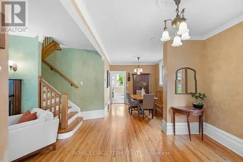 8 Ossington Avenue Ottawa ON K1S 3B4