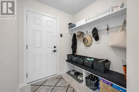 515 Paakanaak Avenue Ottawa ON K1X 0G9