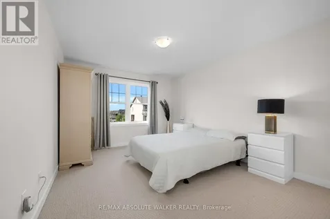 515 Paakanaak Avenue Ottawa ON K1X 0G9