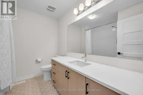 515 Paakanaak Avenue Ottawa ON K1X 0G9