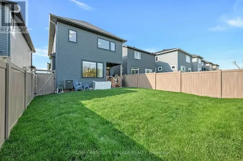 515 Paakanaak Avenue Ottawa ON K1X 0G9