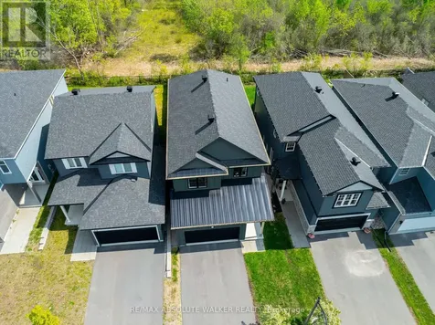 515 Paakanaak Avenue Ottawa ON K1X 0G9
