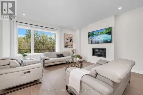 515 Paakanaak Avenue Ottawa ON K1X 0G9