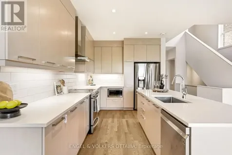256 Shuttleworth Drive Ottawa ON K1T 0T4