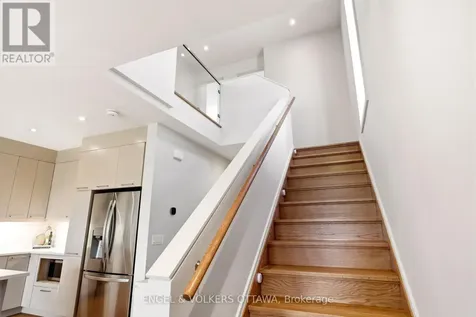 256 Shuttleworth Drive Ottawa ON K1T 0T4