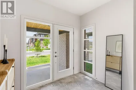 256 Shuttleworth Drive Ottawa ON K1T 0T4