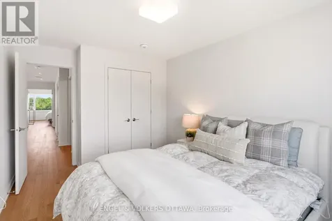 256 Shuttleworth Drive Ottawa ON K1T 0T4