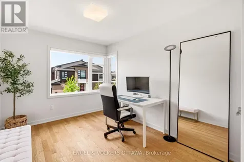 256 Shuttleworth Drive Ottawa ON K1T 0T4