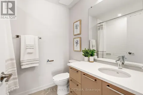 256 Shuttleworth Drive Ottawa ON K1T 0T4