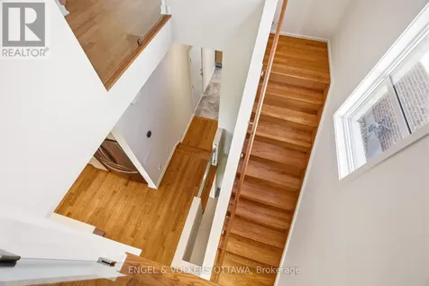 256 Shuttleworth Drive Ottawa ON K1T 0T4
