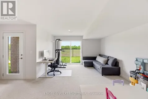 256 Shuttleworth Drive Ottawa ON K1T 0T4