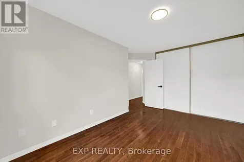 186 Southport Drive Ottawa ON K1T 3P4