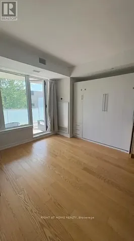 530 De Mazenod Avenue Ottawa ON K1S 5W8