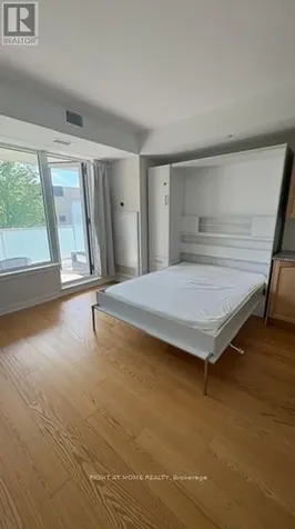 530 De Mazenod Avenue Ottawa ON K1S 5W8