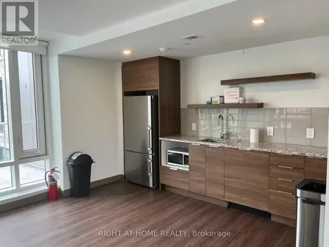 530 De Mazenod Avenue Ottawa ON K1S 5W8
